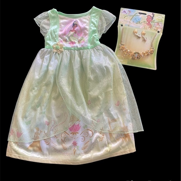 NWT-DISNEY-PRINCESS TIANA NIGHTGOWN & JEWELRY-SIZE 2T - Picture 4 of 7